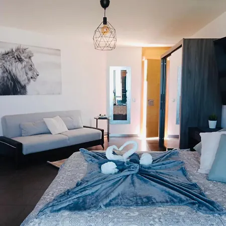 With Panoramic Ocean View And Pool Apartamento