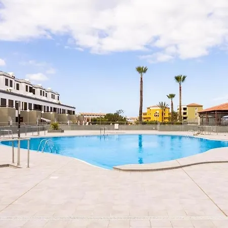 Apartamento With Panoramic Ocean View And Pool